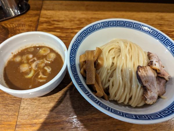 「濃厚つけ麺980円　中盛り270㌘」@神保町 可以の写真