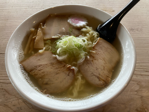 「塩ラーメン」@極塩ラーメン鬼生田の写真