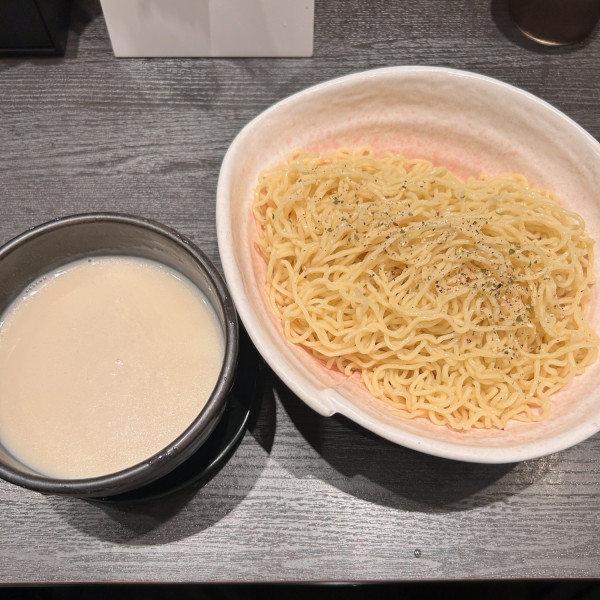カチョエペペつけ麺(1100円)