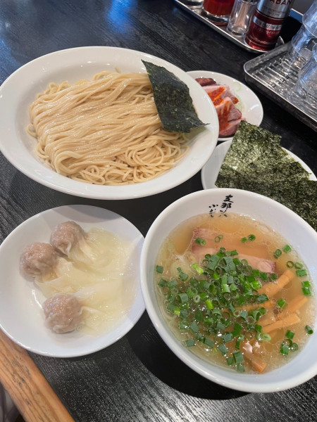 「ワンタンつけソバ(塩)+海苔+刻みチャーシュー」@支那ソバ 小むろの写真