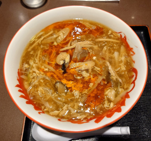 「スーラータン麺(細麺、913円)」@上海菜館 アルーサ店の写真