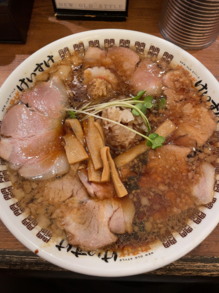 「肉そば背脂醤油」@NEW OLD STYLE 肉そば けいすけの写真