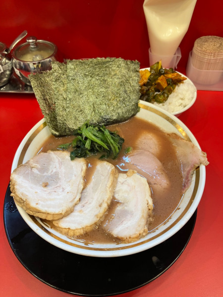 「ラーメン　煮豚　ライス✖️3」@大輝家直系 麺屋 旭の写真