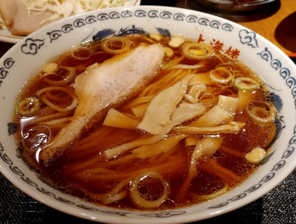 「中華そば（半 600円）」@上海楼の写真