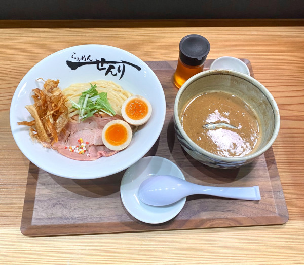 「超煮干しつけ麺」@らぁめん せんりの写真