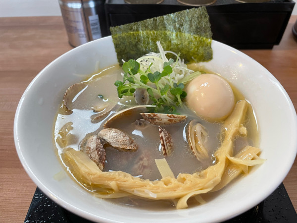 「〈期間限定〉貝だしらーめん　味玉」@麺や 壱虎の写真