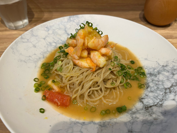 「スモークシュリンプ冷製まぜそば」@麺庵 利休の写真