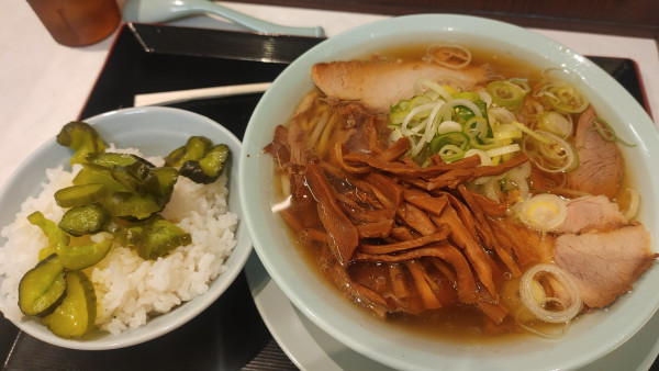 「メンマ中華そば(めし大)￥800」@新橋ニューともちんラーメン 川崎駅前店の写真