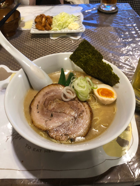 「魚介豚骨ラーメン」@らぁ麺 麺道館の写真