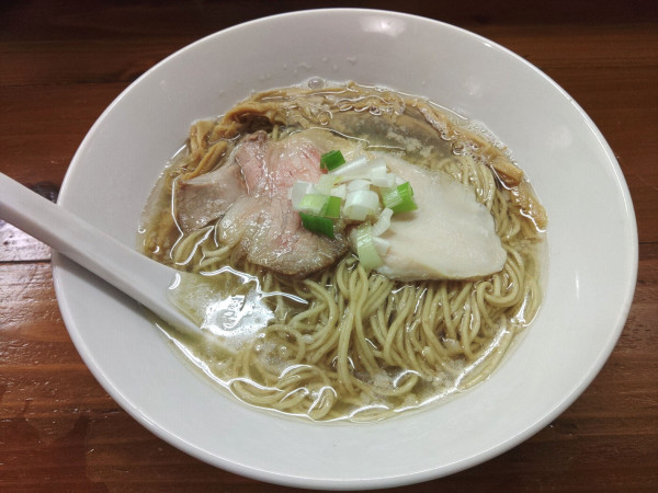 「【限定】カマス煮干しラーメン（塩・細麺） ￥950」@無化調煮干しらぁ麺 誠実の写真