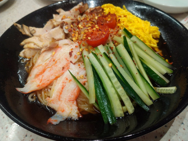 「辛い冷やし中華」@餃子の王将 赤羽駅南口店の写真