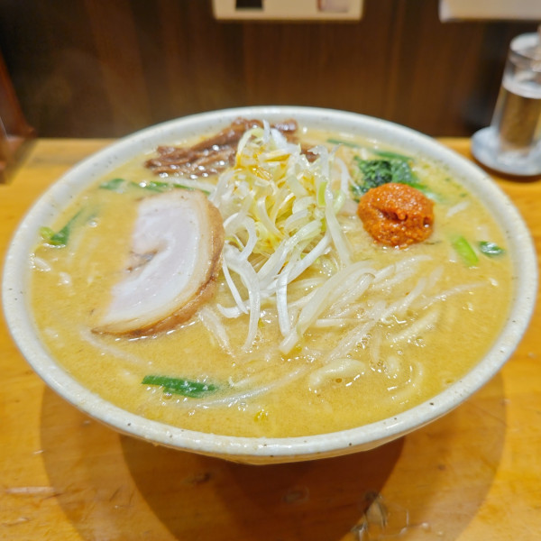 「辛バリ味噌らーめん（大盛）」@つじ田 味噌の章の写真