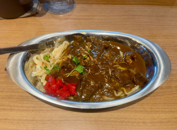 「牛タンさがりカレーまぜSoba（1500円）」@鶏Soba Toraやの写真