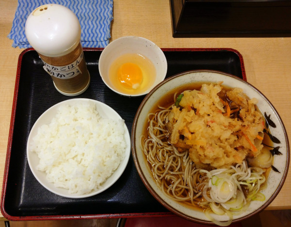 「天玉そば（610円）＋半ライス（150円）」@そばよし 本店の写真