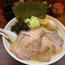 丸得ラーメン大盛¥1380