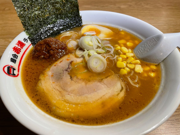 「辛味噌ラーメン」@屋台赤道ラーメンの写真
