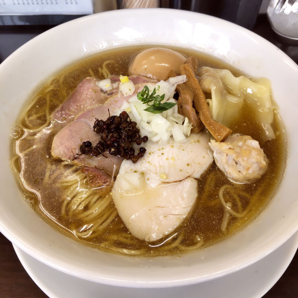 「【本日の限定】特製和山椒煮干しそば（￥1,350）」@中華そば 裏慶の写真