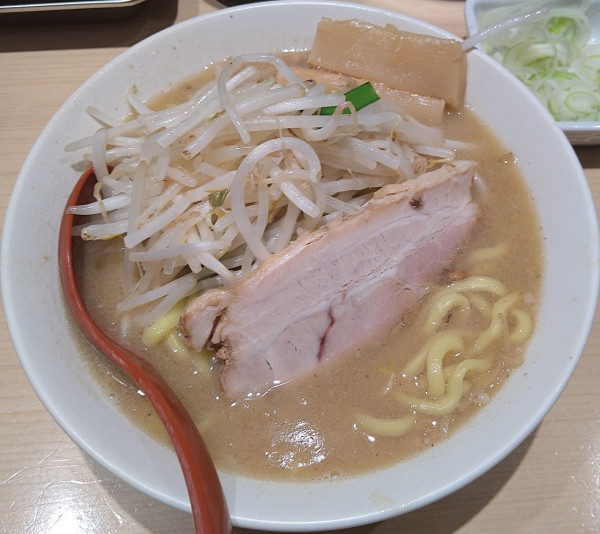 「味噌ラーメン 980円 ネギ 100円」@味噌麺処 花道庵 川崎平間店の写真