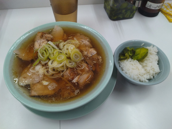 「中華そば¥750+ライスサービス」@ともちんラーメンの写真