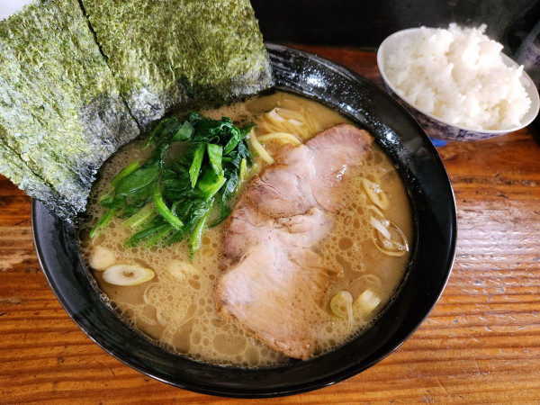 「ラーメン　サービスライス」@ラーメン一䤚の写真