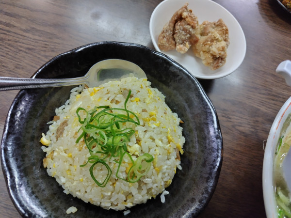 「半チャーハン」@ぎょらん亭 本店の写真