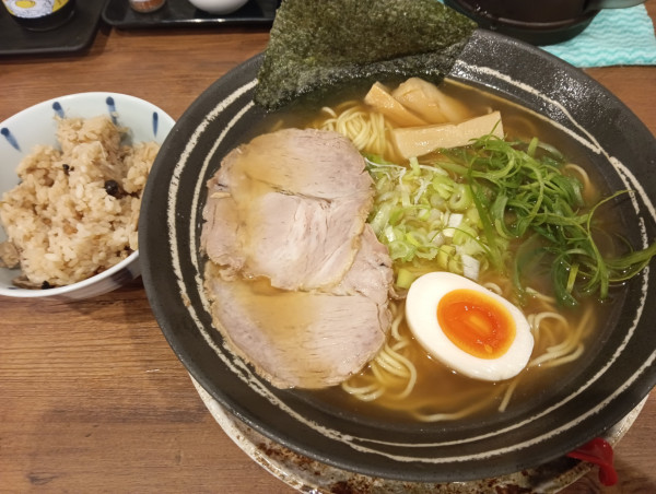 「九条ネギラーメン・醤油+炊き込みごはん(¥690+サービス)」@RAMEN RUNの写真