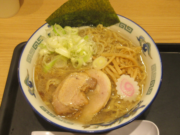 「中華そば（740円）」@舎鈴 稲田堤駅前の写真