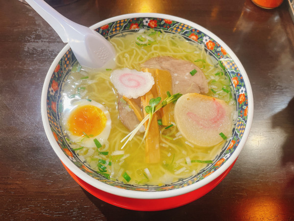 「塩ラーメン」@函館麺厨房あじさい 本店の写真