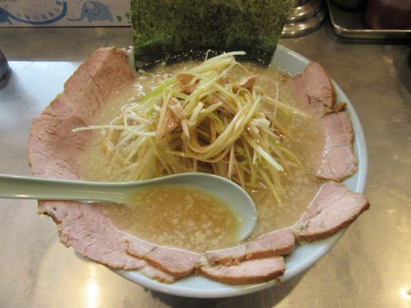 「ネギチャーシューメン（１０４０円）」@ラーメンショップ 新守谷店の写真