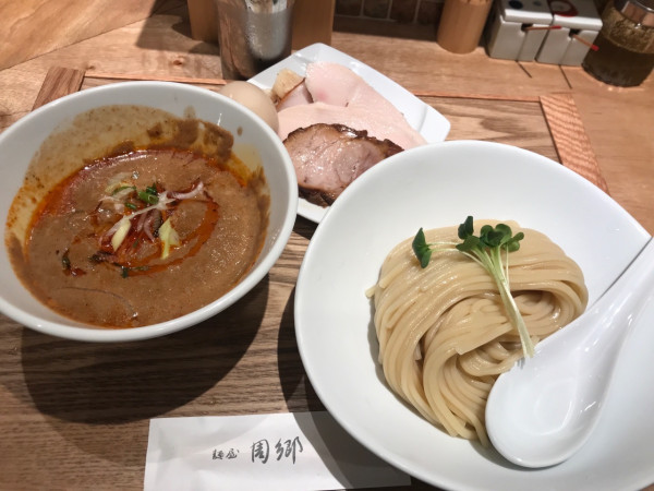 「赤つけ麺」@麺屋 周郷 神田店の写真