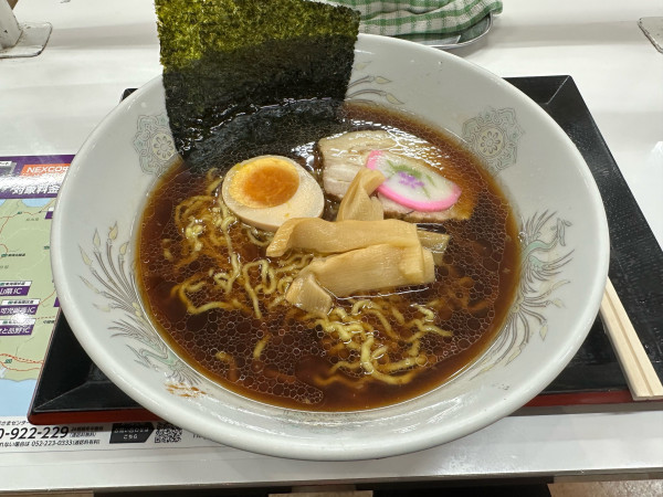 「双葉コク黒ラーメン」@双葉SA（下り）フードコートの写真