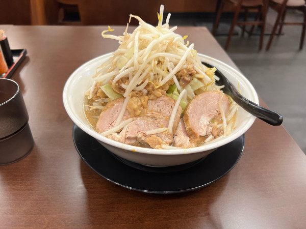 「中ラーメン」@豚ラーメン大山 国分寺店の写真
