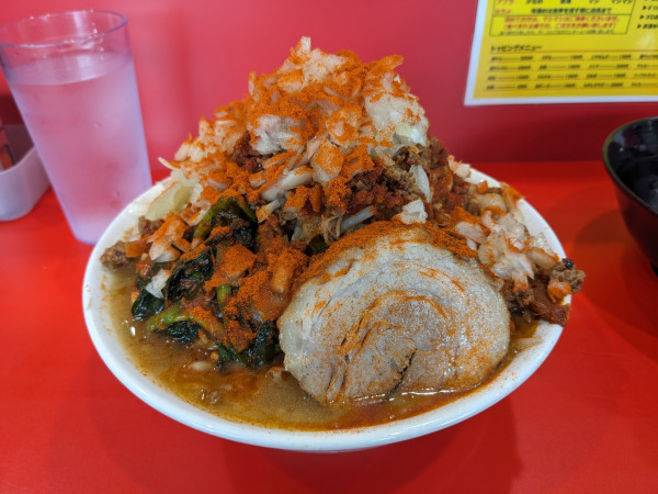 「ヒーヒー麺（300g、野菜、あぶら、玉ねぎ）」@立川マシマシ 太田店の写真