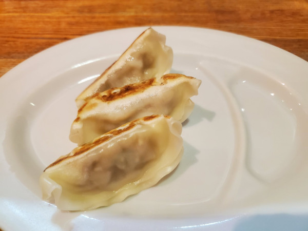 「半餃子・ピリ辛餃子」@ラーメン 濱正の写真