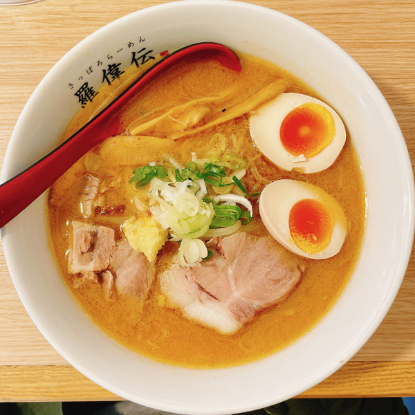 「みそ味玉」@さっぽろ羅偉伝 立川店の写真