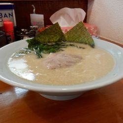 ラーメン　油多め　並サイズ