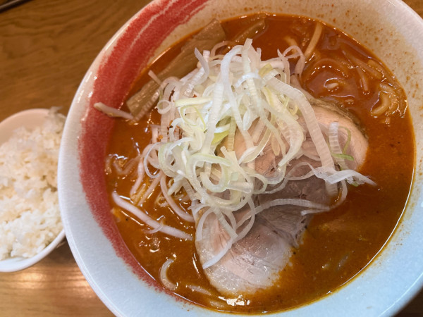 「辛みそえびラーメン＋ライス」@麺処 慶の写真