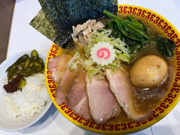「特上ラーメン」@ラーメン 三浦家の写真