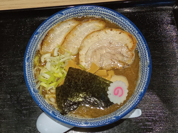 「特製中華そば」@つけめん章の写真