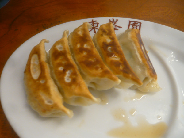 「餃子（5個）」@手打ちラーメン 東峯園の写真