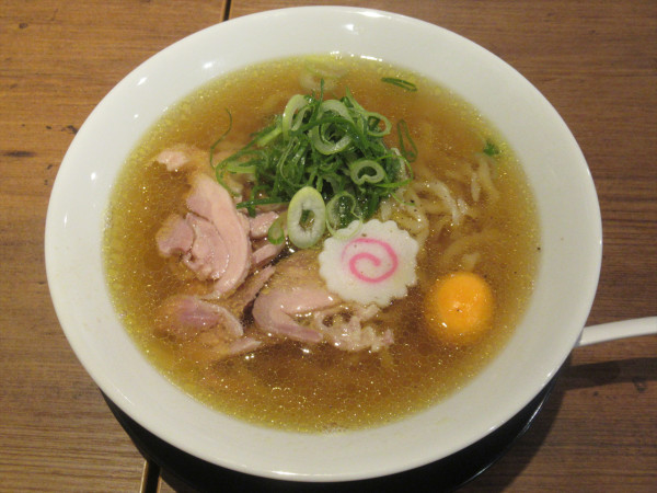 「金の鶏中華（890円）」@鶏中華 新旬屋本店 ラーメンスクエア立川店の写真