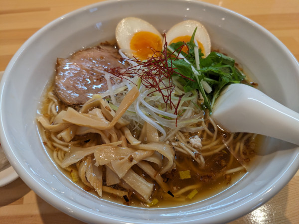 「味玉醤油らぁめん、スパムおにぎり」@らぁ麺 いがっぺの写真