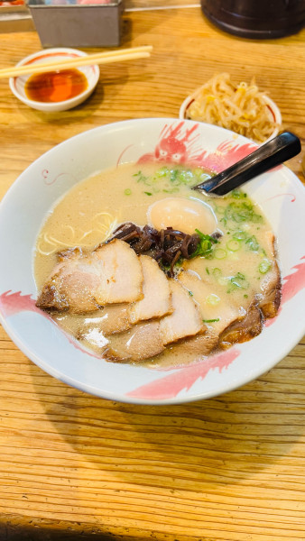 「とんこつ純味チャー玉」@龍の家 上津店の写真