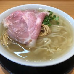 しおラーメン