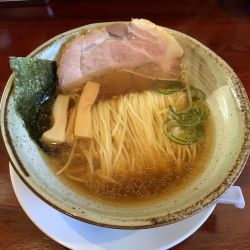 基本のらーめん（醤油）730円