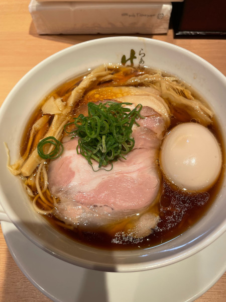「特製醤油らぁ麺」@らぁ麺 はやし田 新秋津店の写真