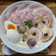 名前のないラーメン屋の画像