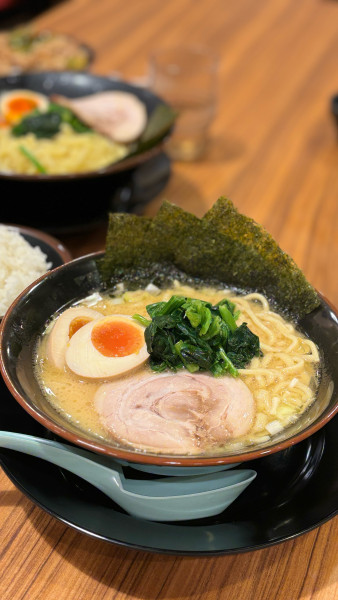 「家系ラーメン」@横浜家系ラーメン 壱角家 宇多津店の写真