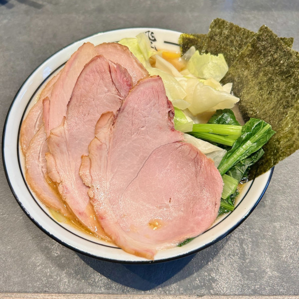 ちゃーしゅーめん（1300円）＋キャベツ（200円）