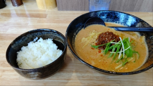 「こだわり担々麺+半ライス」@麺処 ごまや 北浦和店の写真